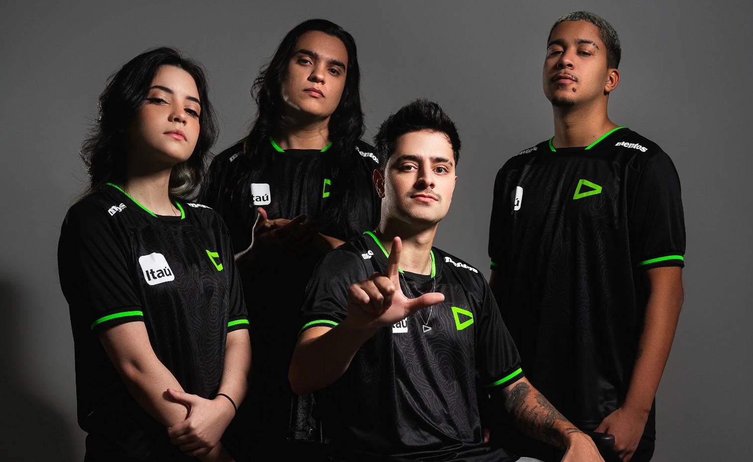 LOUD anuncia novo uniforme
