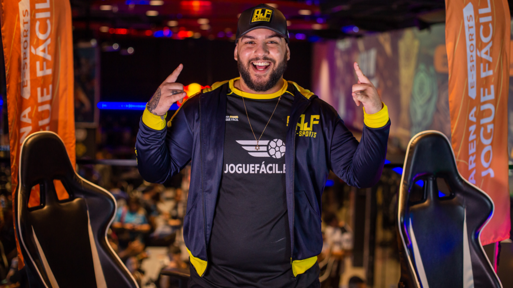 TETEZITO SE DESPEDE DA AJF E-SPORTS
