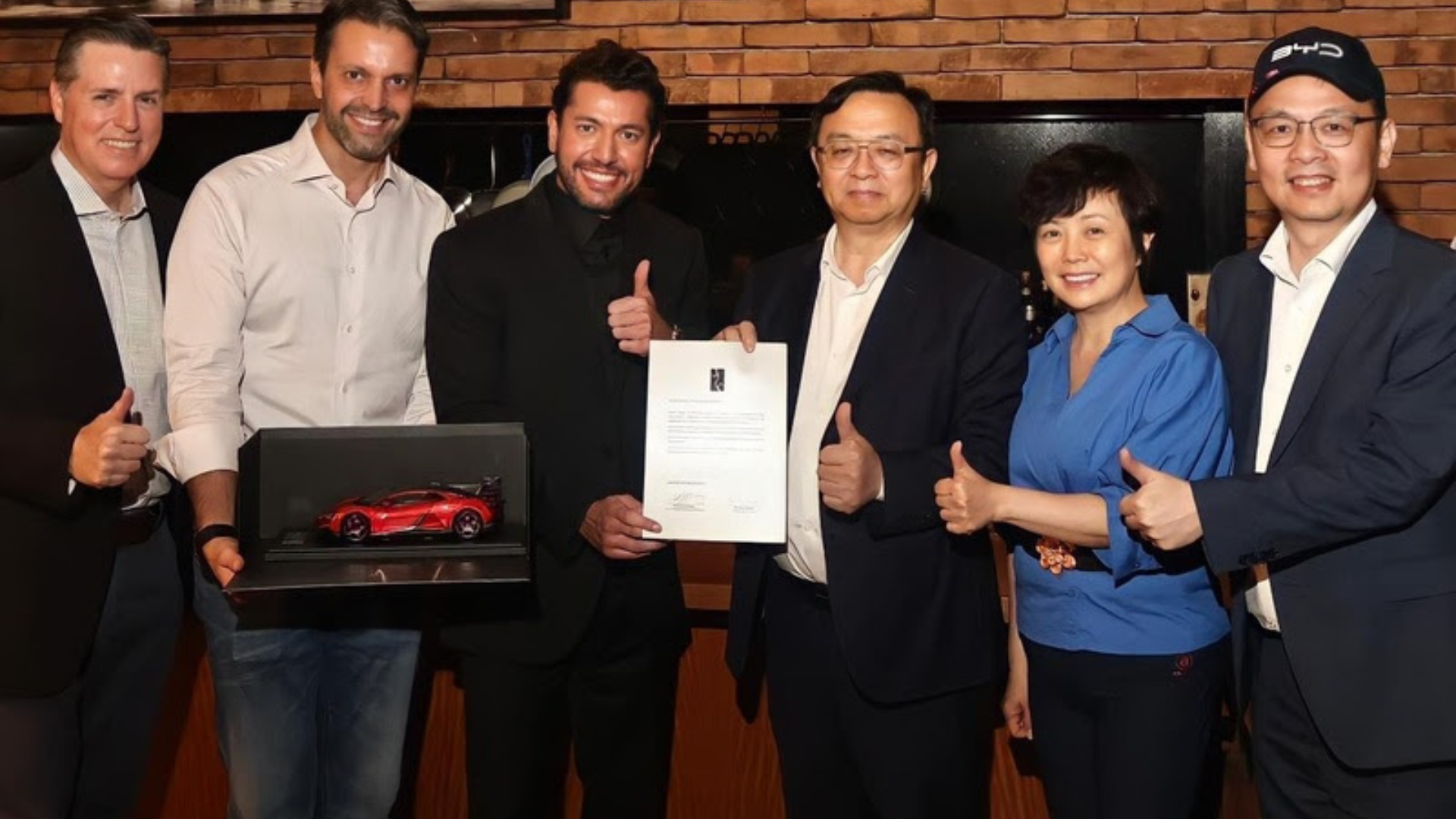 BYD vende 1ª unidade do Yangwang U9 Xtreme no Brasil